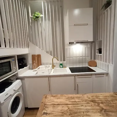 Avec Jardin Apartment *